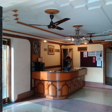 Hotel Ajaya Varanasi Dış mekan fotoğraf