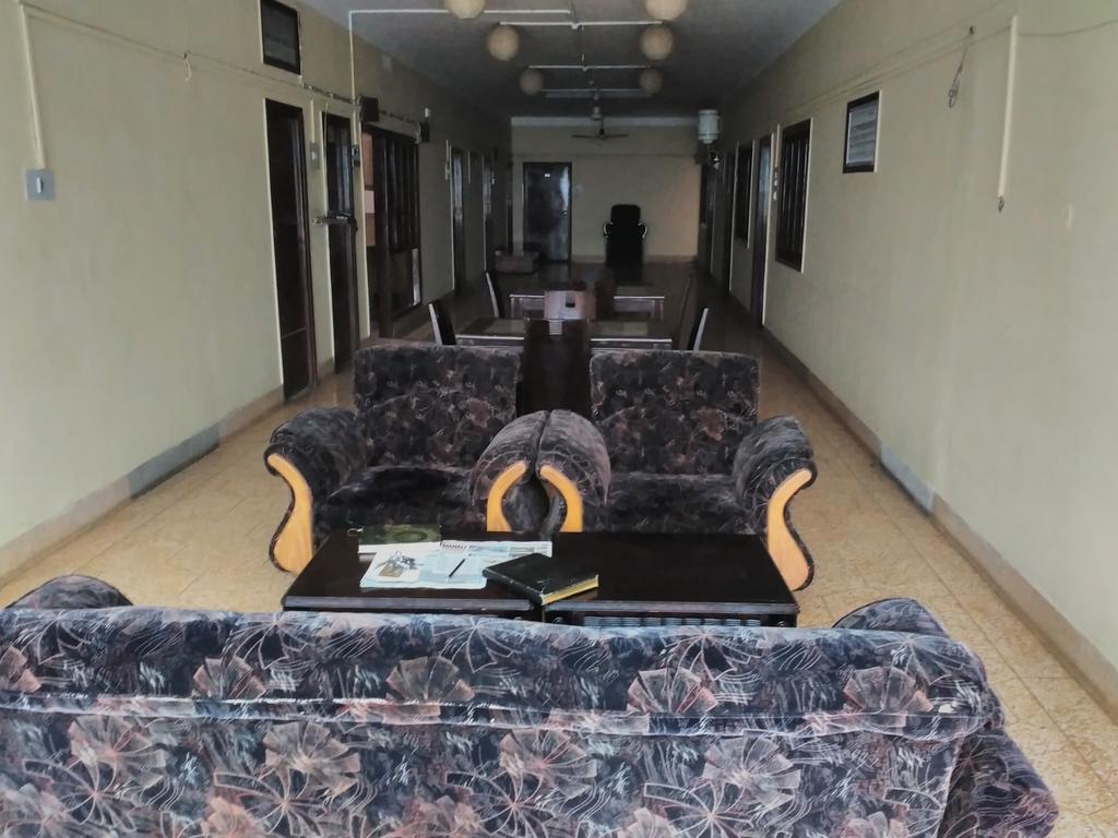 Hotel Ajaya Varanasi Dış mekan fotoğraf